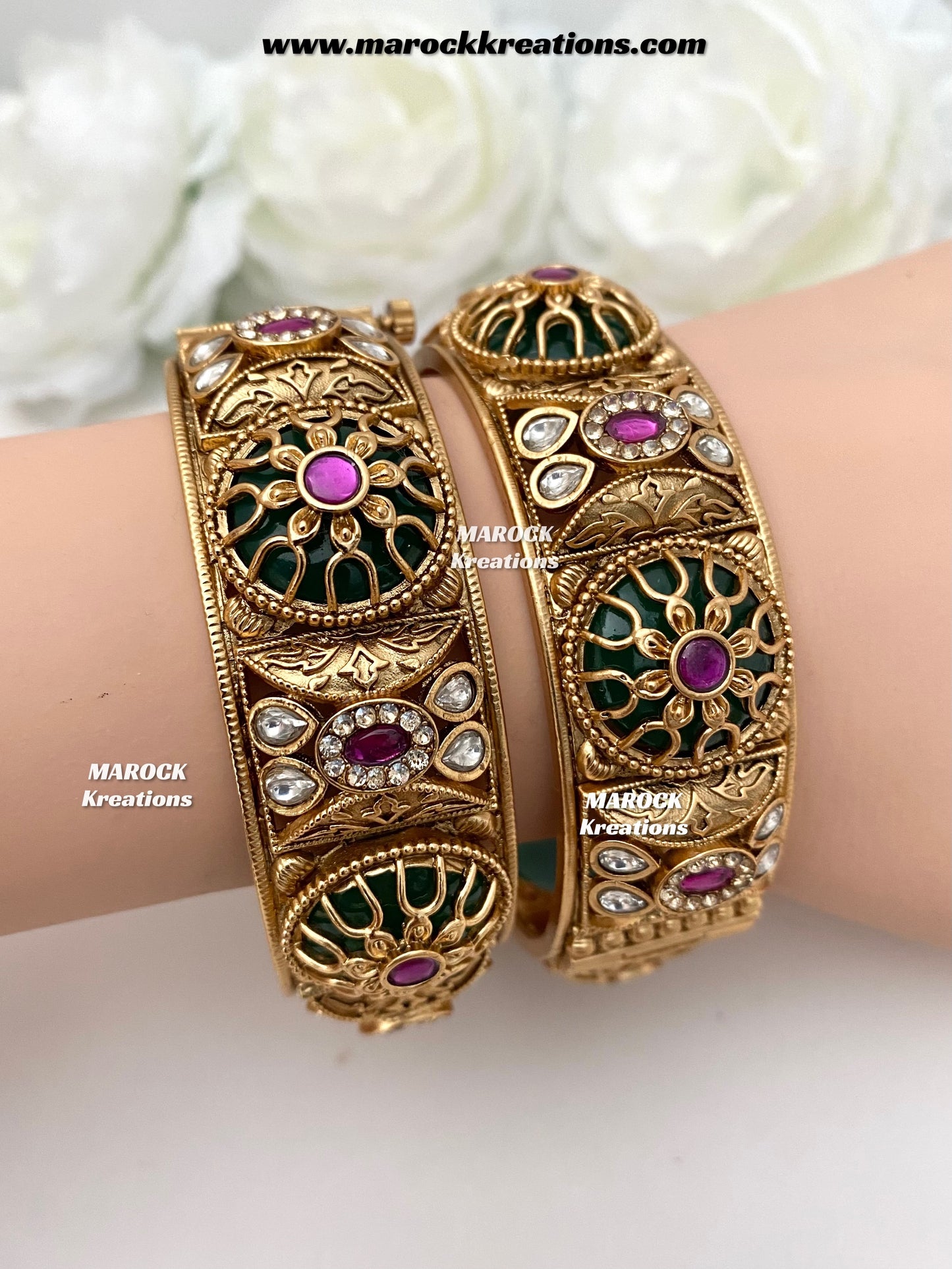 Shaziya Premium Quality Gold plated handcrafted Meenakari openable screw statement kade/bangles