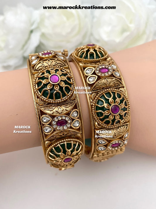 Shaziya Premium Quality Gold plated handcrafted Meenakari openable screw statement kade/bangles