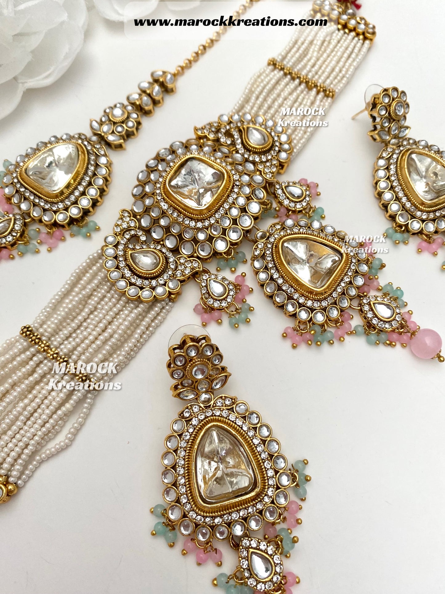 Aarzoo Kundan Statement Choker set