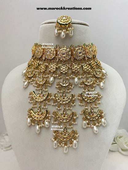 Pushpa Premium Quality Thappa Kundan choker set