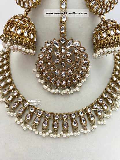 Kundan Necklace set comes with Jhumki Earrings and Tikka