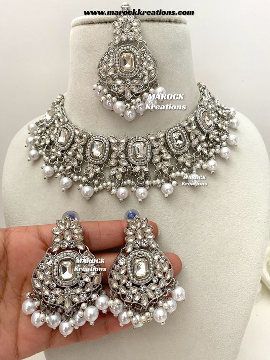 Inati Silver Polki Choker set