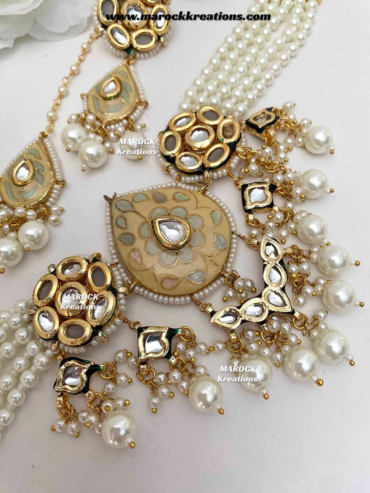 Natasha Premium Quality Kundan Meenakari Statement Choker set