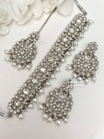 Kashish Silver stone choker set