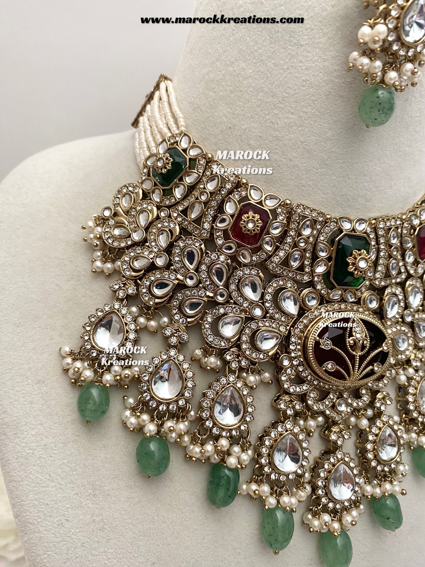 Yusrah Premium Quality Antique gold Kundan Statement Bridal set