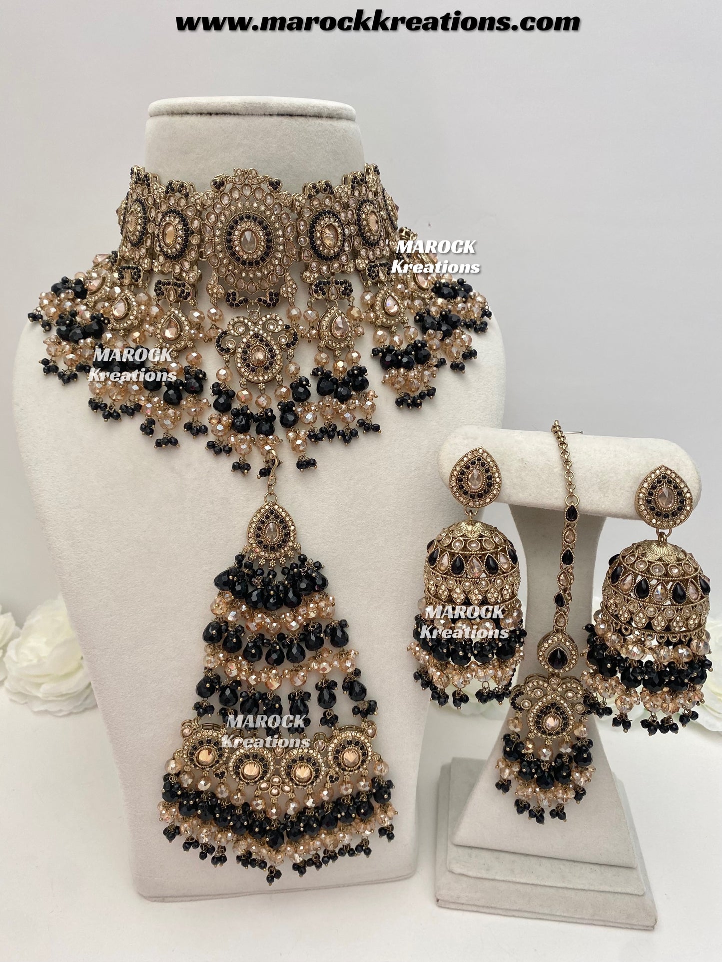 Nazmun Antique Gold Pakistani Polki  choker/necklace set with Passa