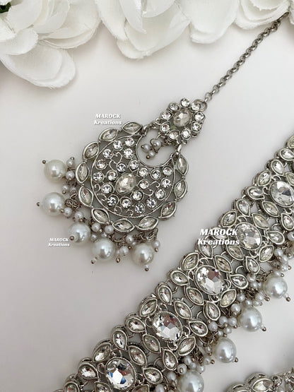 Kashish Silver stone choker set