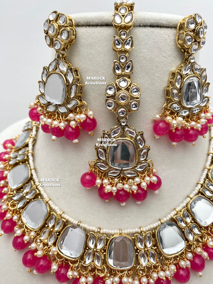 Avleen Kundan Necklace set