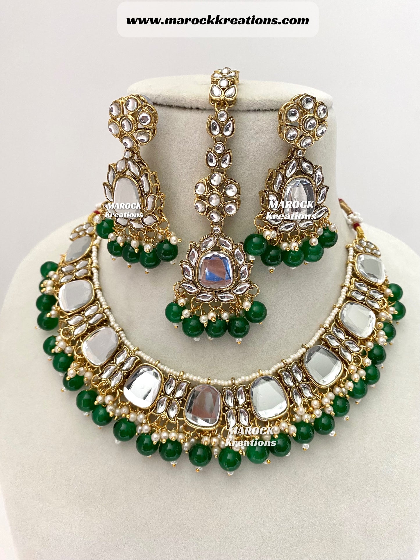 Avleen Kundan Necklace set