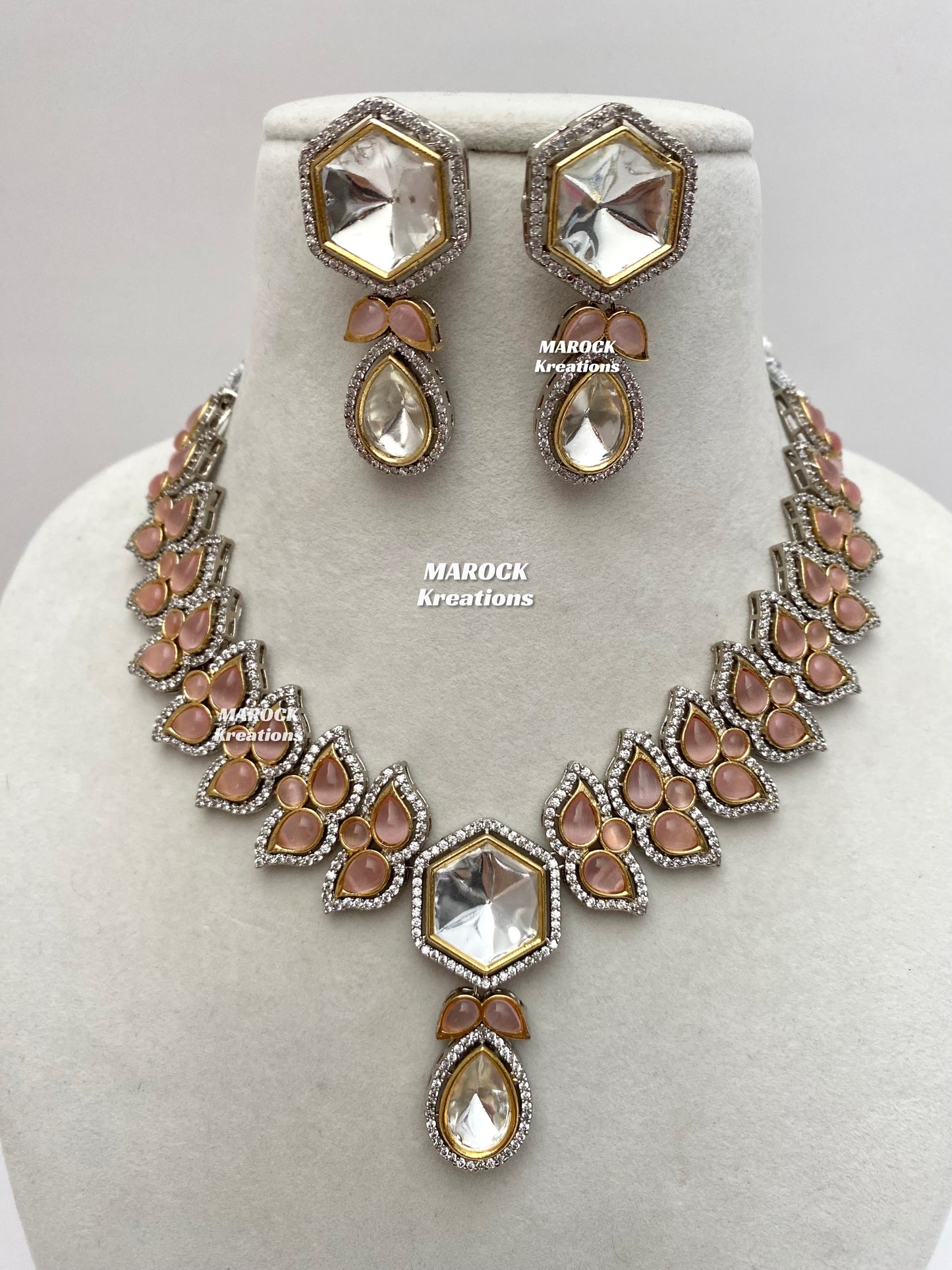 Katie Tyani inspired Premium Quality Kundan Statement Necklace set