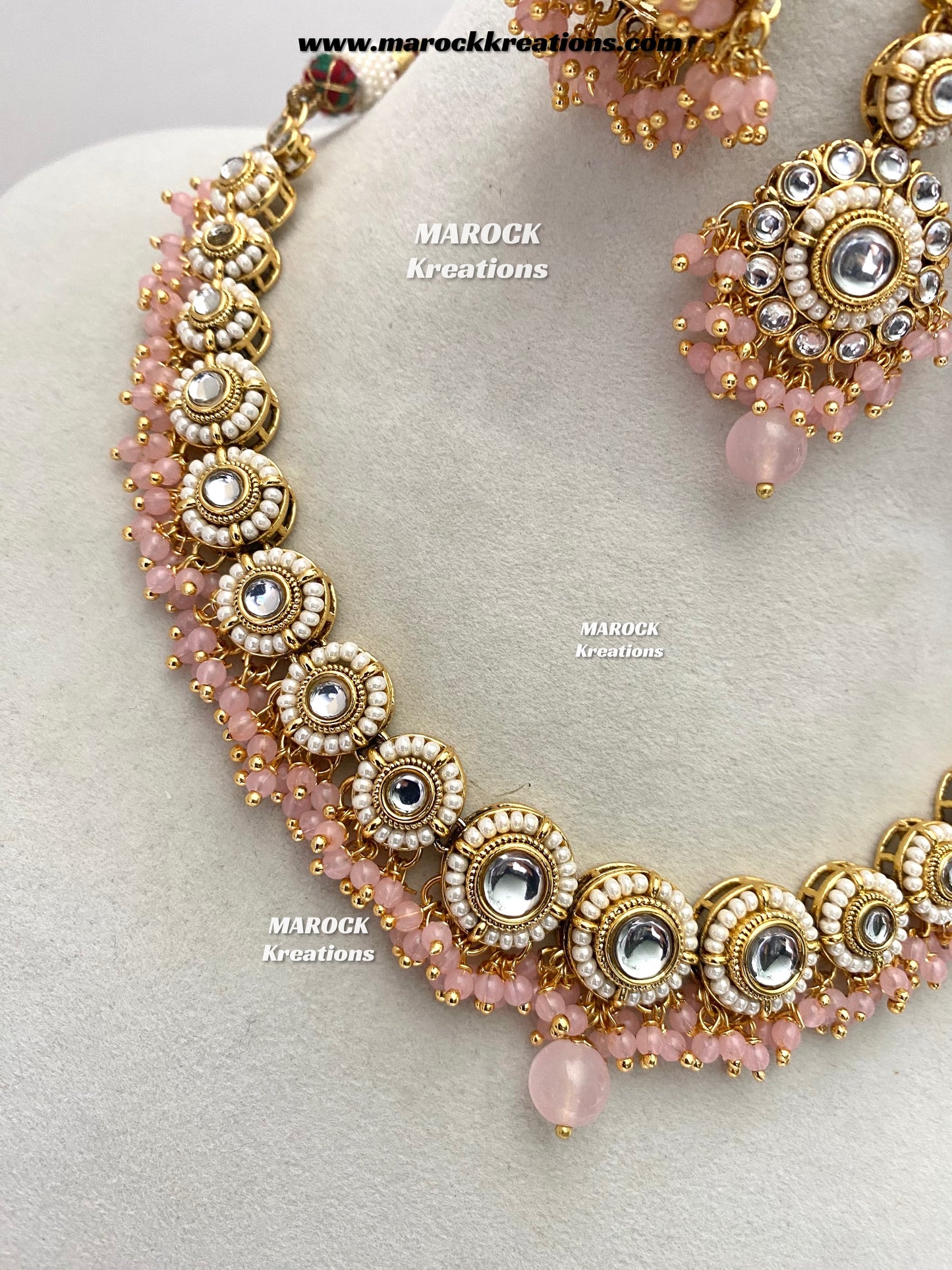 Akshi Premium Quality Kundan Single line Necklace set