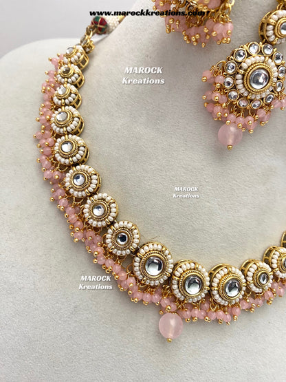 Akshi Premium Quality Kundan Single line Necklace set