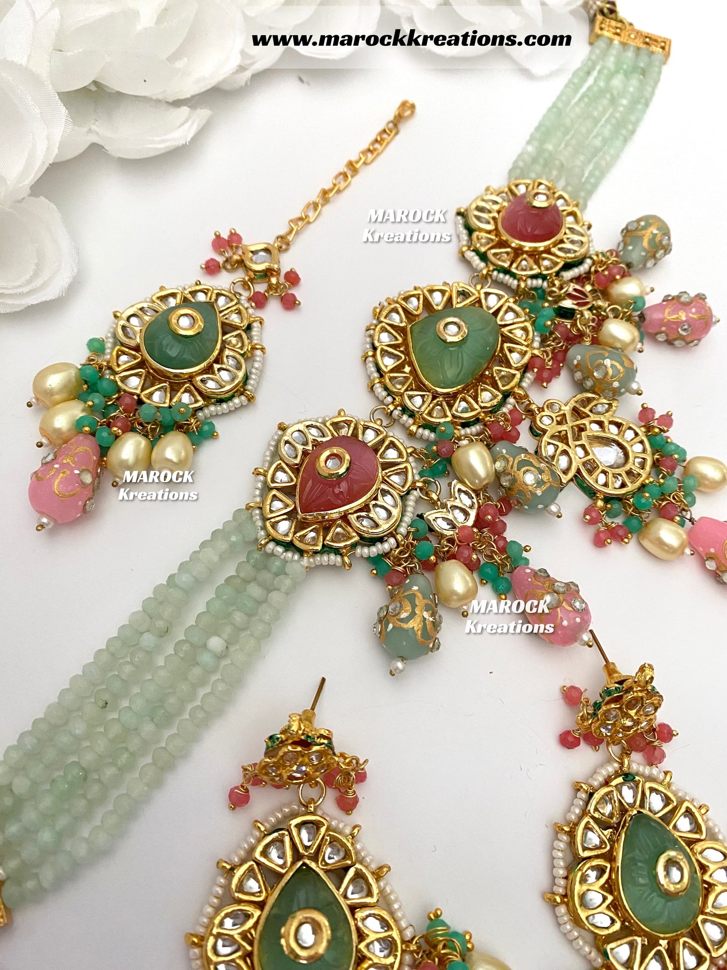 Raavi Premium Quality Thappa Kundan trendy choker/Necklace set