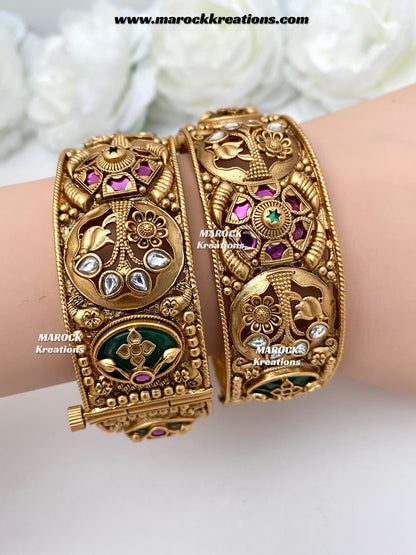 Shareen Premium Quality Gold plated handcrafted Meenakari openable screw statement kade/bangles