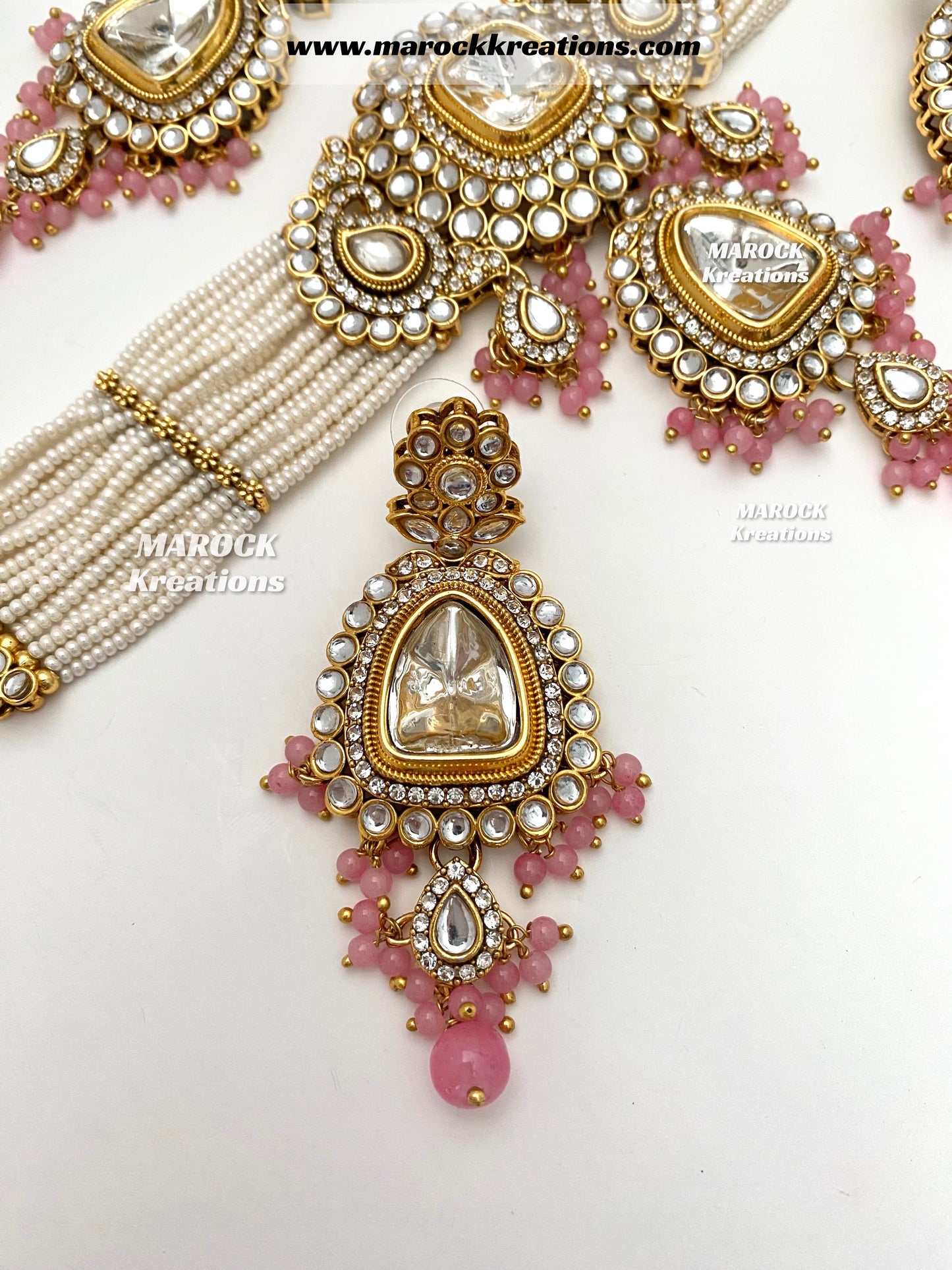 Aarzoo Kundan Statement Choker set