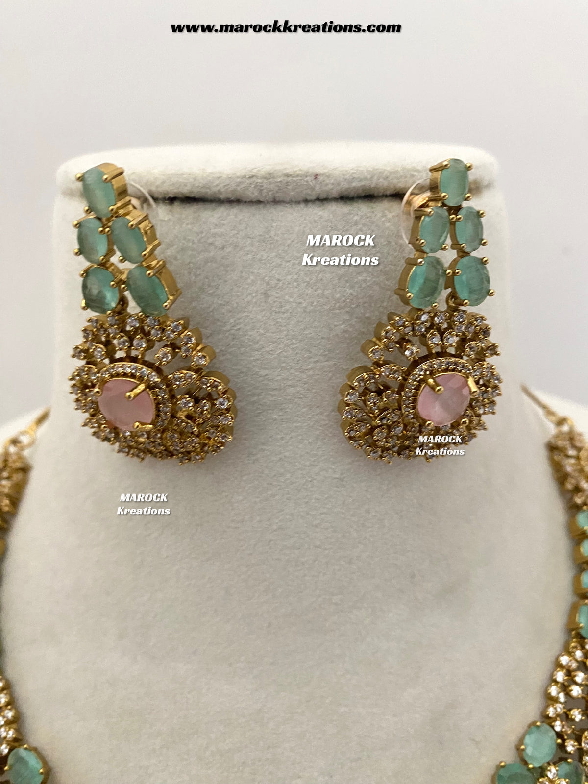 Donna Antique Gold American Diamond Statement Necklace set