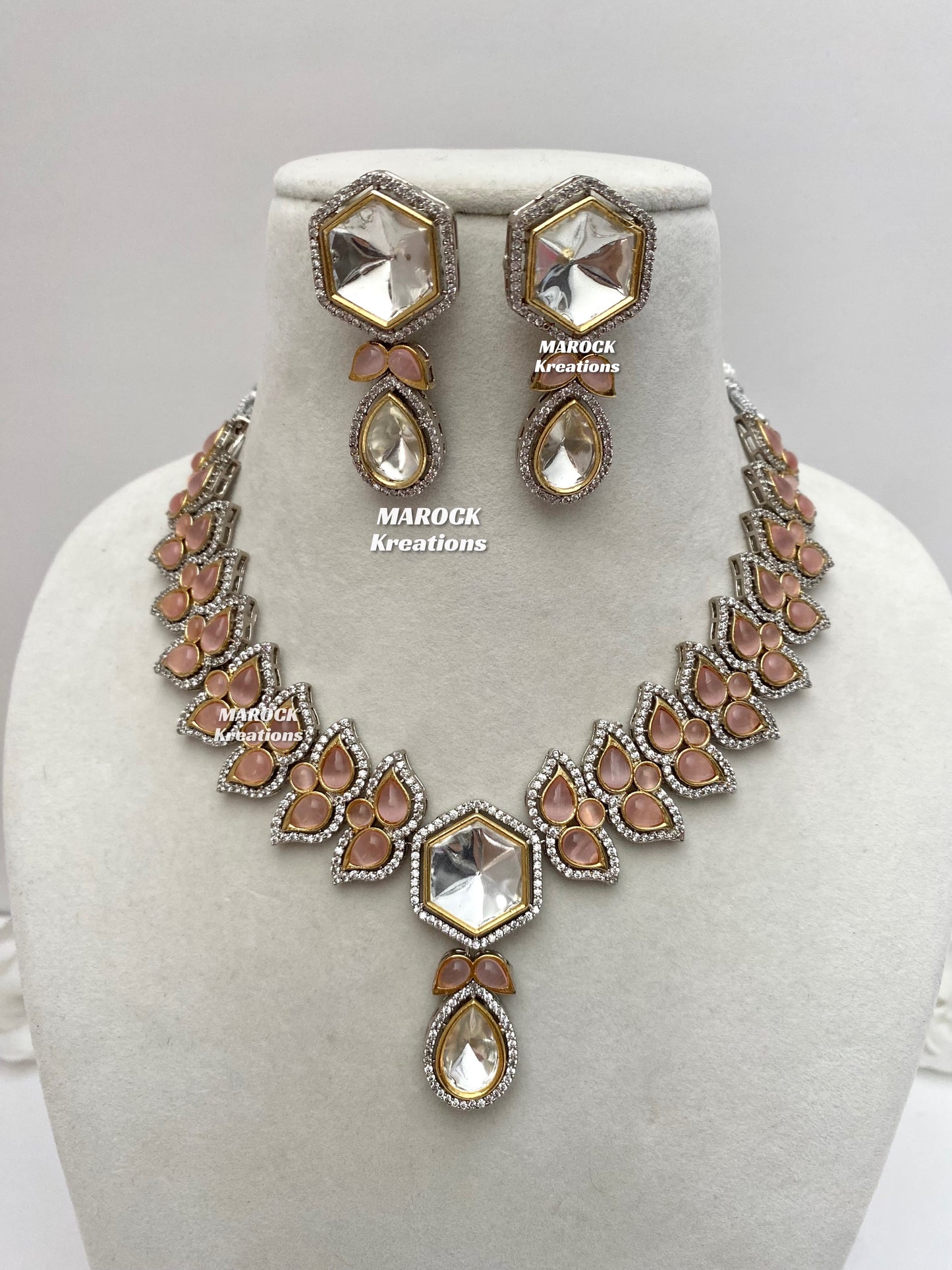 Katie Tyani inspired Premium Quality Kundan Statement Necklace set