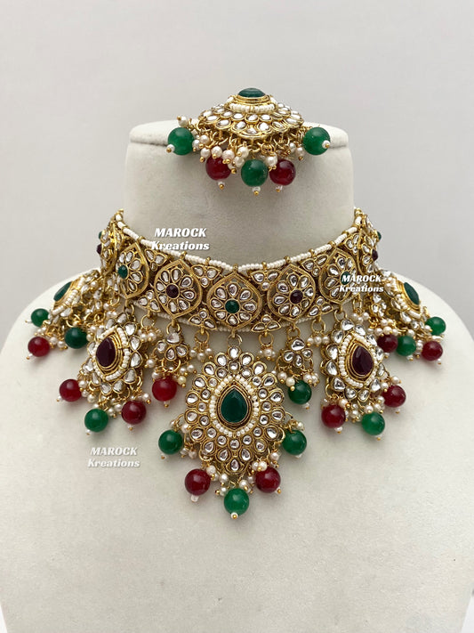 Karina Kundan Statement Choker Set