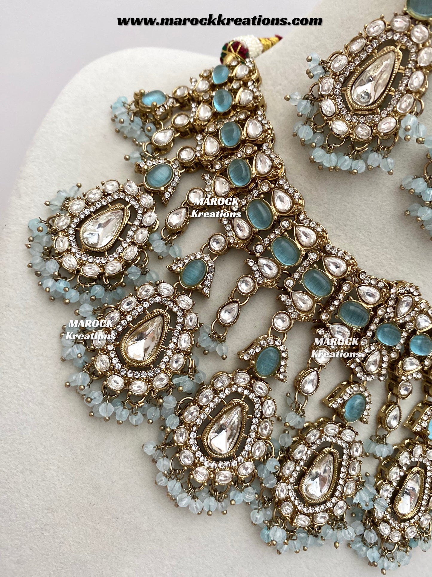 Sareena Kundan choker cum statement Necklace set