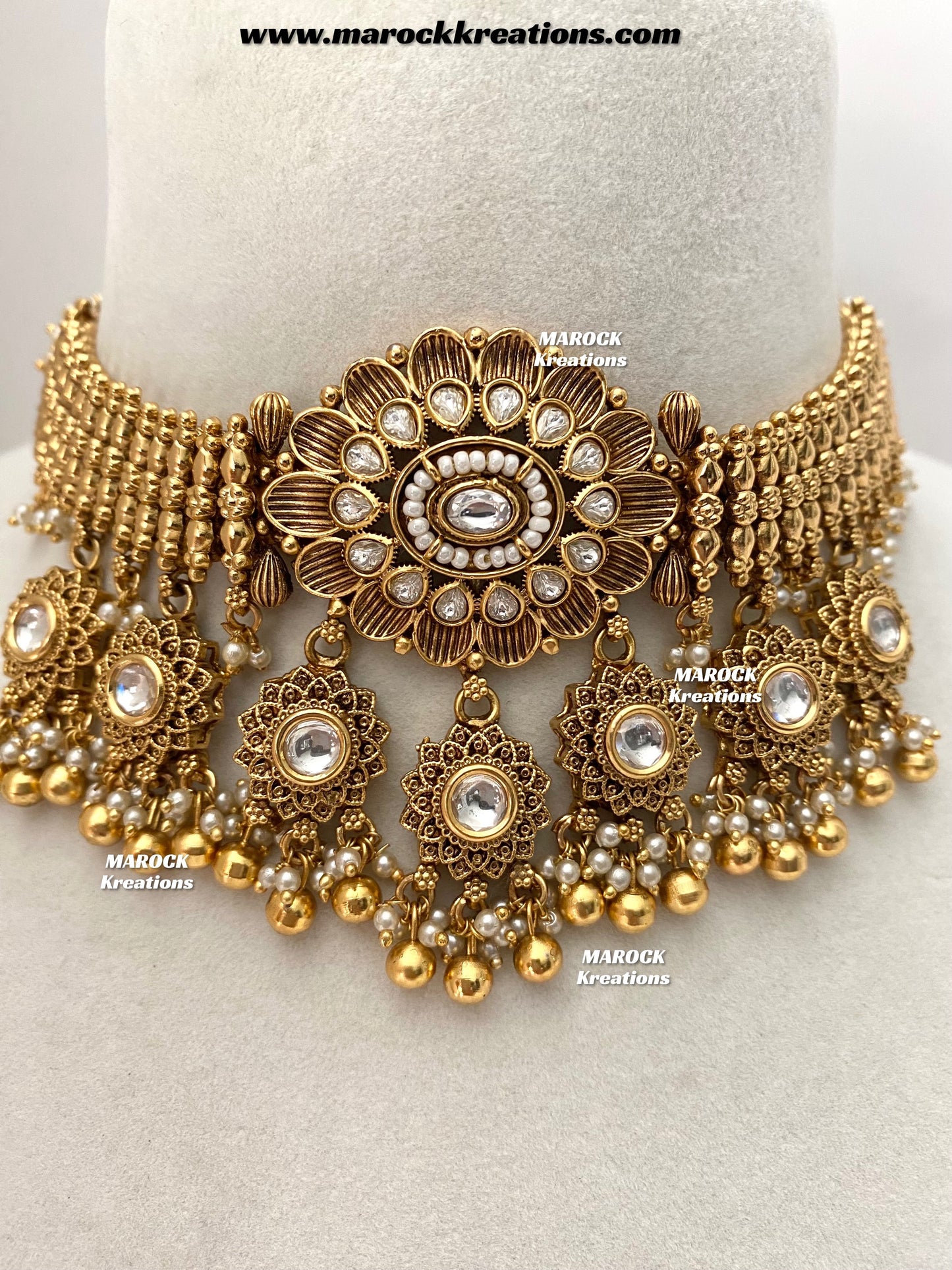 Premium Quality Gold Plated Kundan statement choker set