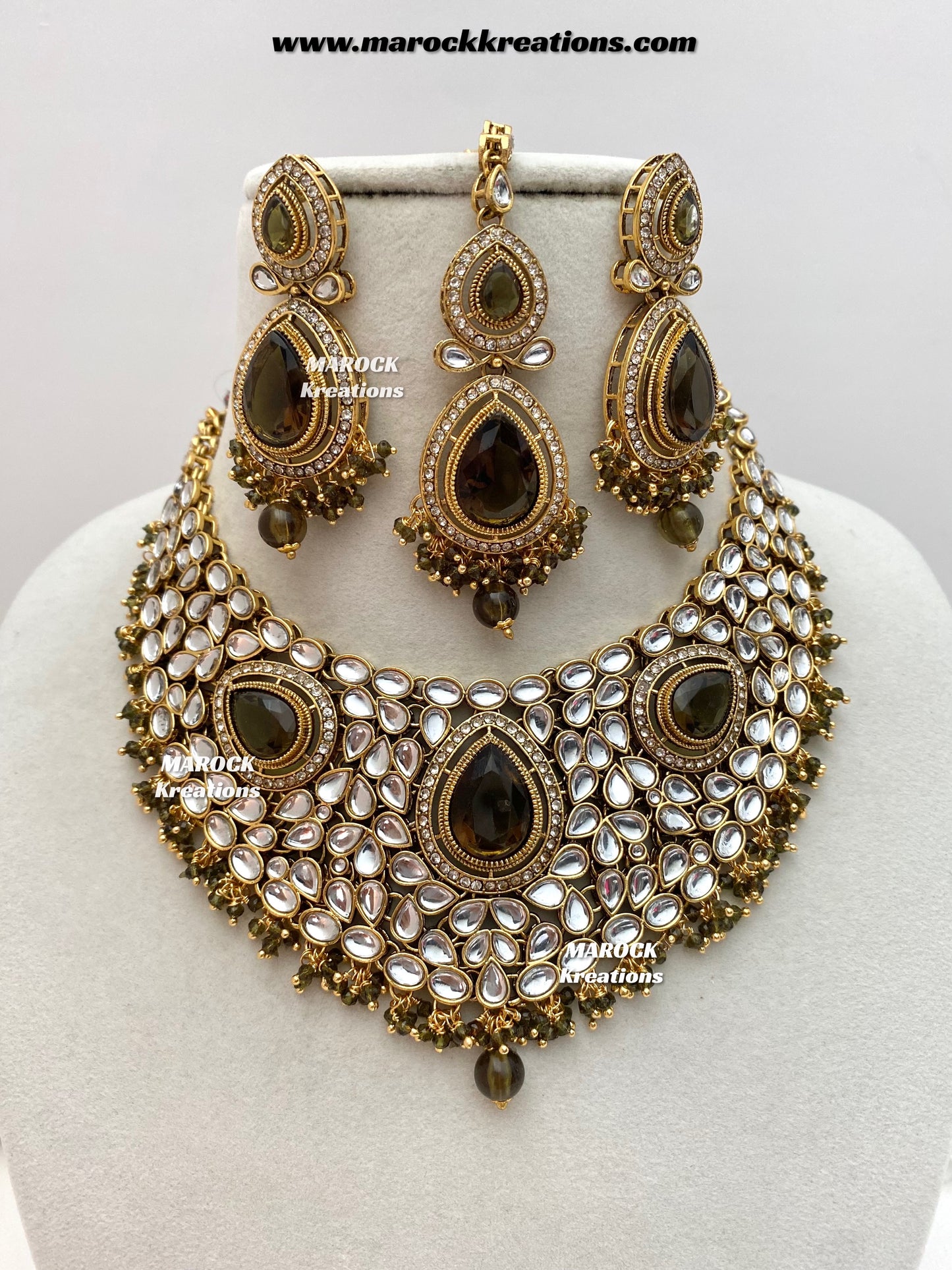 Veena Premium Quality Kundan Statement Necklace set