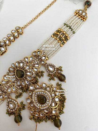 Mahima Premium Quality Kundan Choker set