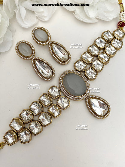 Luxna Premium Quality Kundan Statement Choker set