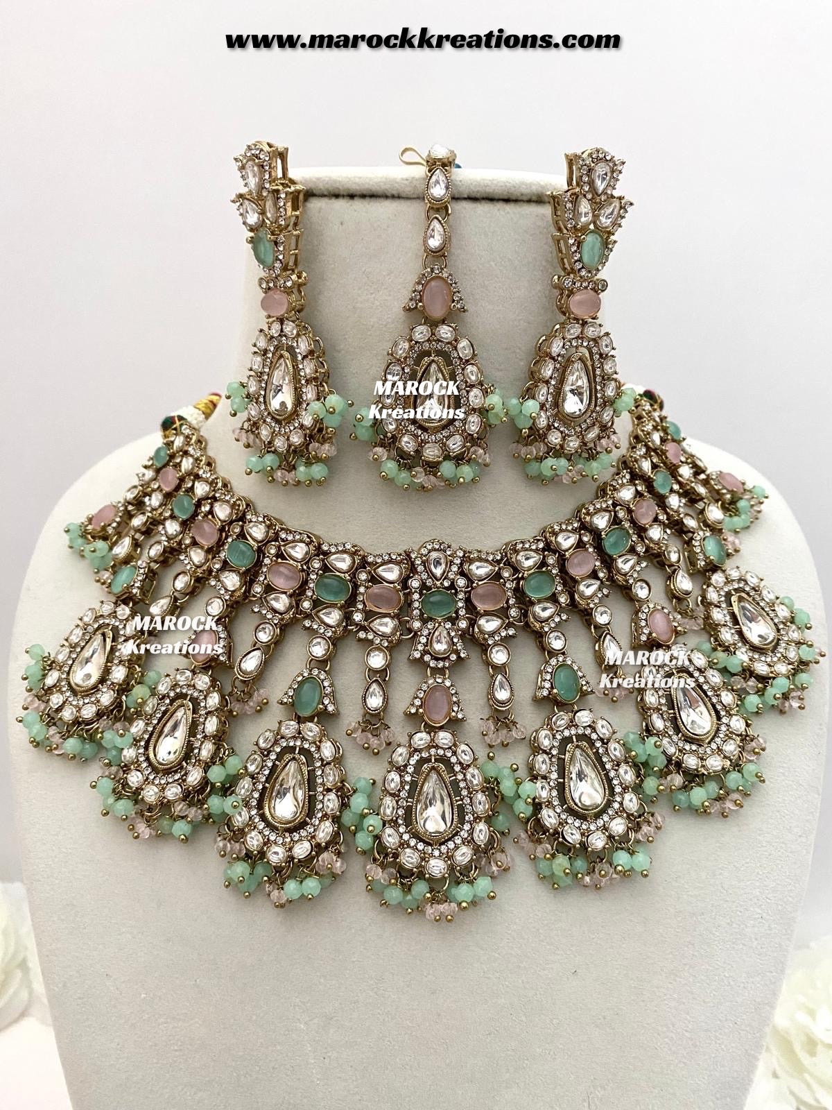Sareena Kundan choker cum statement Necklace set