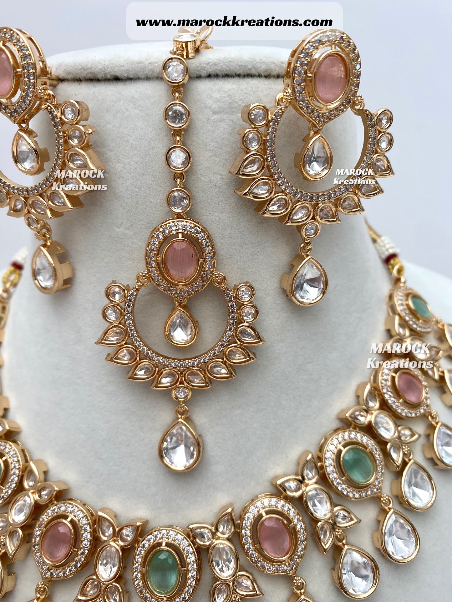 Naaz Tyani inspired Premium Quality gold plated Kundan Statement Necklace set