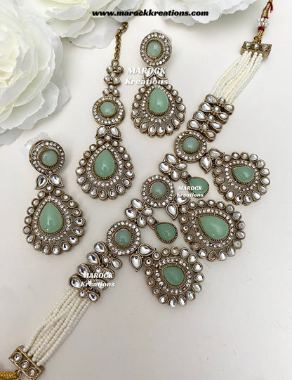 Rida Premium quality Kundan choker set