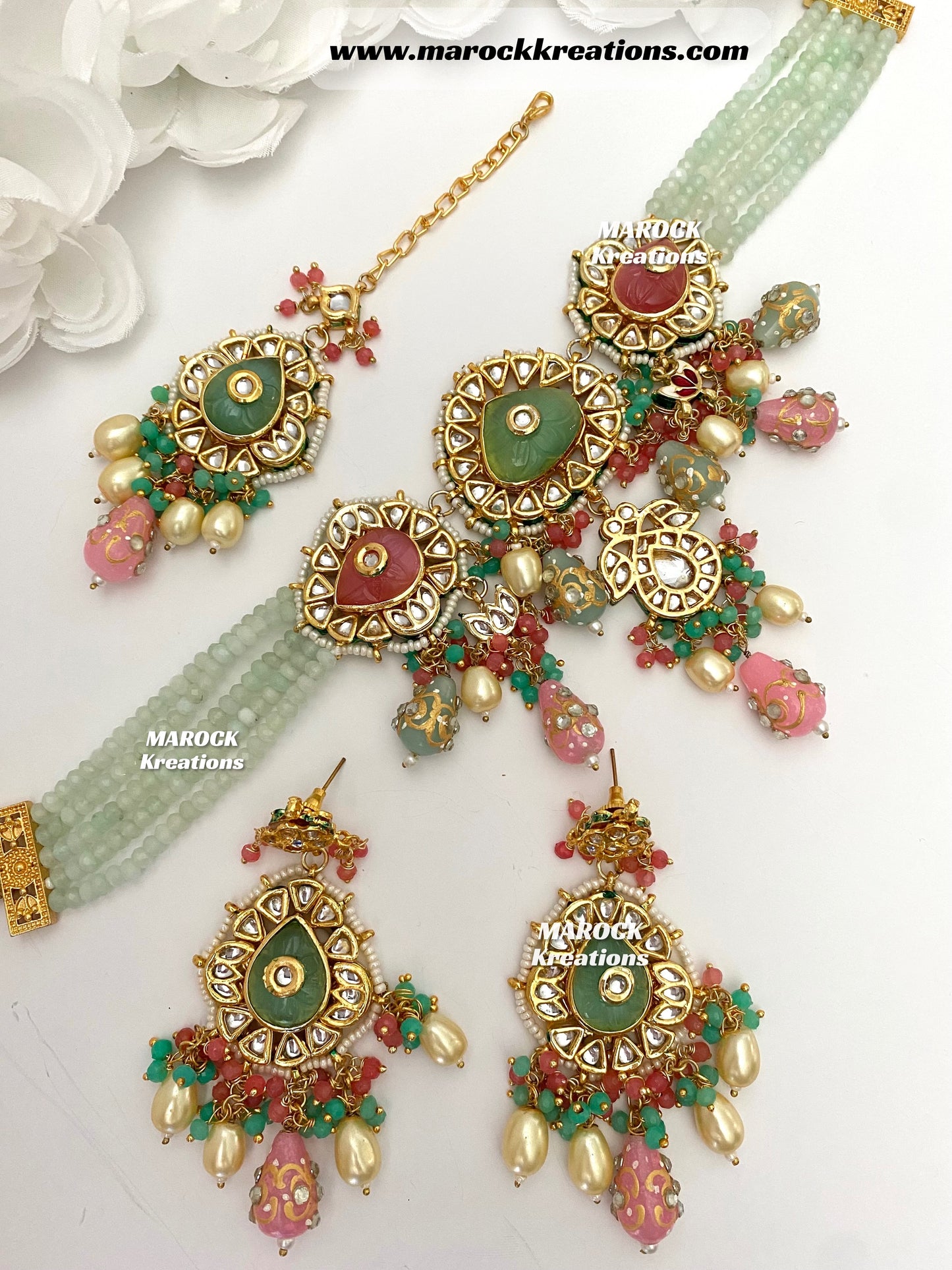 Raavi Premium Quality Thappa Kundan trendy choker/Necklace set