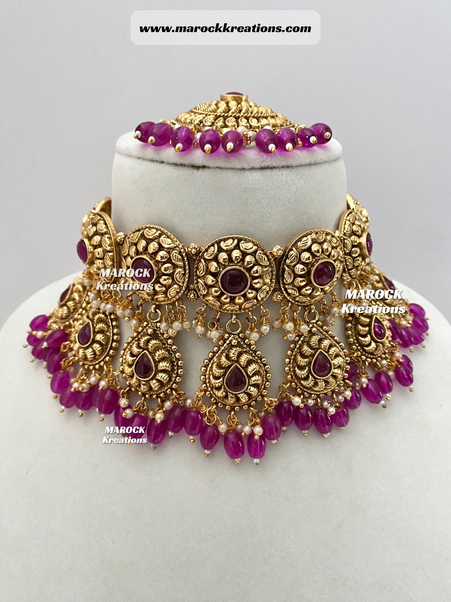 Trendy Gold plated traditional choker sets