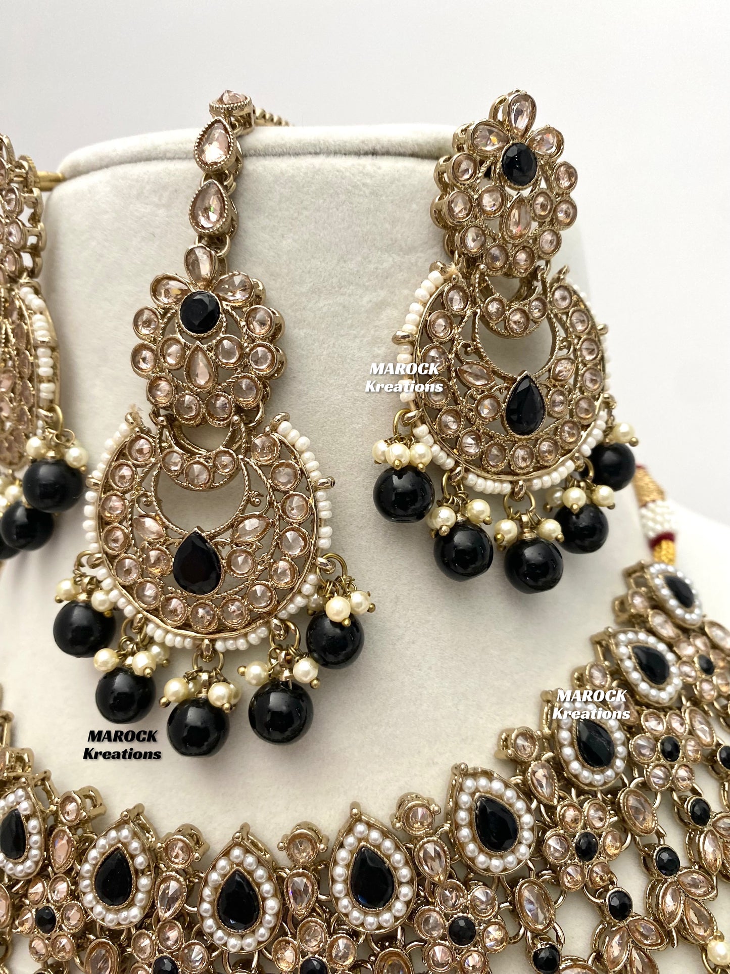 Sadhna Antique Gold Polki Necklace set