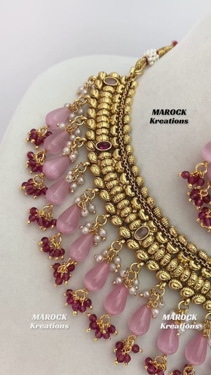 Trendy Gold plated traditional necklace sets/Elegant gold look necklace sets.